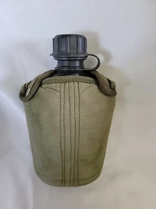 Cantimplora de plástico negro con cubierta vintage Olive Drab - Imagen 1 de 3