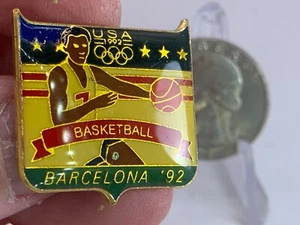 Olympic Memorabilia Barcelona 1992 Basketball Vintage Tack Pin T-3762 - Picture 1 of 1