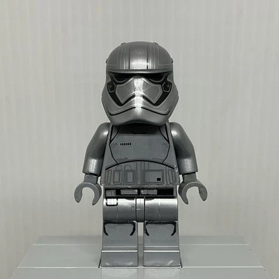 LEGO Star Wars sw0904 Capitana Phasma Boca Punta Minifigura 75201 Sin Capa Foto 1 de 2