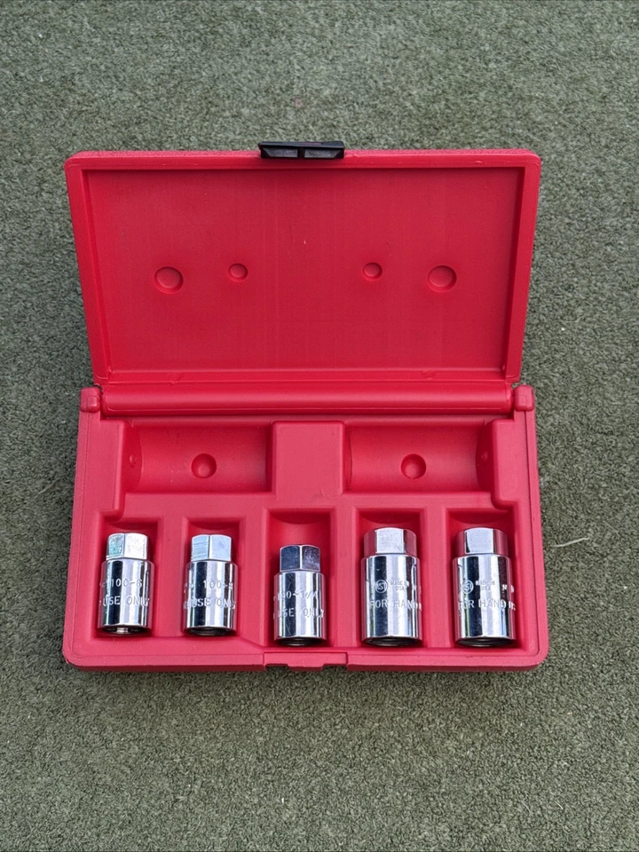 Nuevo juego de 5 piezas AST Stud Ex/in Set. Con 2 tallas extra usadas total de 7 tallas Foto 1 de 4