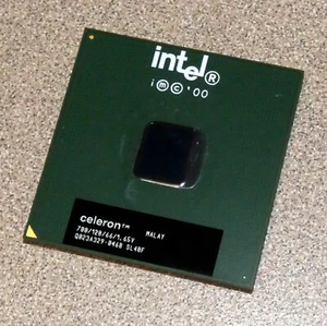 CELERON 700/128/66/1.65V SOCKET 370 SL4BF Desktop CPU retro - Picture 1 of 2