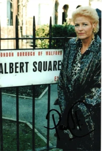 EASTENDERS: PAM ST CLEMENT 'PAT BUTCHER' SIGNED 6x4 PORTRAIT PHOTO+COA - Picture 1 of 1