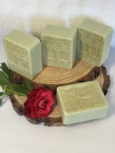 CedarWoodSheaButterGoatMilkColloidalOatamealTeaTreeJojobaOilFaceBodyCleanseBar - Bild 1 von 2