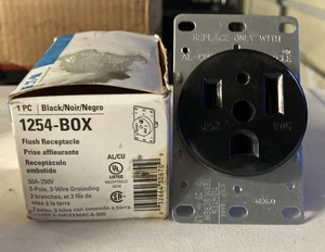 Eaton - 1254-Box Receptáculo empotrado negro 50A / 250V - Imagen 1 de 4