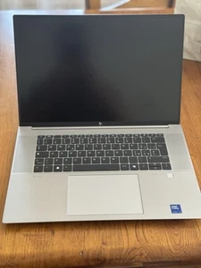 hp zbook 16 g11 ultra i9 32gb ram m2 1TB gtx4070 - Photo 1/3