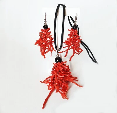 Parure - Collana e Orecchini frange di corallo rosso, onice nera e argento 925 - Immagine 1 di 4