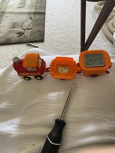 Train with two cars put a battery in the train and toot and peep and runs you’ll - Picture 1 of 2