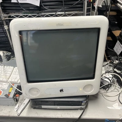 Apple eMac 6,4 A1002 con ratón KB 1,25 GHz PowerPC G4 512 MB RAM 40 GB OS 10,5,6 CDRW Foto 1 de 4