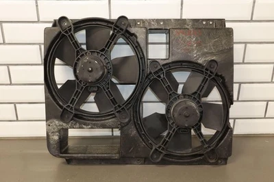 Chevrolet Corvette C4 1991-96 OEM montaje de cubierta de ventilador de refrigeración de radiador ventiladores dobles Foto 1 de 4