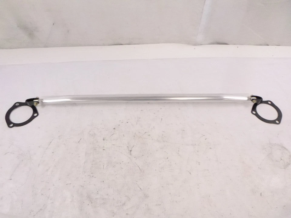 Barra de torre de puntal superior delantera regular Whiteline para Nissan Máxima 2004-2008 Foto 1 de 4