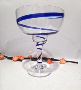 Schöner Pier 1 blau Swirl Line Margarita Glas 7" hoch - Bild 1 von 7