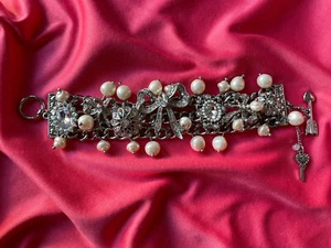 Betsey Johnson Stein und Perle klar Kristall AB Band Schleife Silber Armband SELTEN - Bild 1 von 5