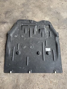 BMW U11 Motorunterboden 8498395 1er 2025 23498962 - Bild 1 von 3