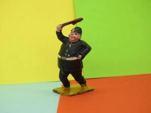 CHARBENS VINTAGE 1930s LEAD MIMIC CIRCUS SERIES CLOWN POLICEMAN PRE WAR VERSION - Picture 1 of 8