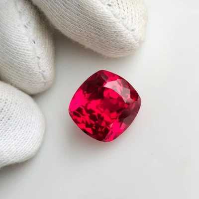 Piedra preciosa suelta roja forma cojín granate piropo natural certificado 9,90 quilates Foto 1 de 4