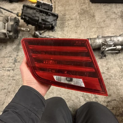 2011 - 2016 宝马 535i F10 xDrive 左后内尾灯 7203225 原始设备制造商 — 第 1/4 张图片