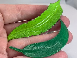 Lot of 2 Leaves Lime Green Textured Vintage Brooch Pin M-2220A - Picture 1 of 3