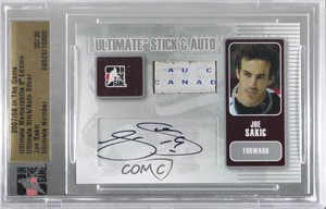 2007 ITG Ultimate Memorabilia 8th Edition Stick & Silver /30 Joe Sakic Auto HOF