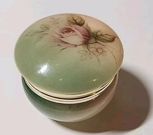 Small  Alabaster Trimket Round Hinged-Lid Ring Box, Flower and Leaf Design - Picture 1 of 4