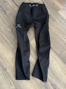Pantalones Arc’teryx Arcteryx Gore-tex negros para hombre adulto talla S pequeños - Imagen 1 de 7