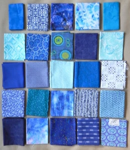 25 quarti grassi, motivi e toni blu assortiti, tessuto 18"x21" 100% cotone #1 - Foto 1 di 7