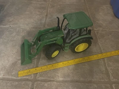 Vintage? 1/16 Diecast Toy JOHN DEERE 45604 TRACTOR WITH LOADER by TOMY - Image 1 of 4