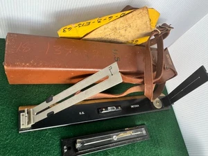 VINTAGE DIETZGEN US GEOLOGICAL SURVEY PLANE TAVOLO ALIDADE + BUSSOLA CUSTODIA IN PELLE - Foto 1 di 17