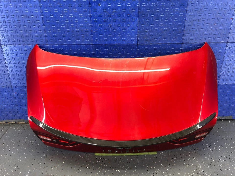 2017-2022 INFINITI Q60 REAR TRUNK LID W/SURROUND VIEW CARBON FIBER SPOILER RED - Imagem 1 de 4