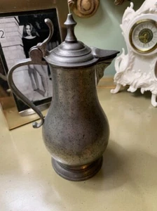 c1794 JARRA BANDERA DE PELTRE ALEMANA CON TAPA EN FORMA DE CORAZÓN SOBRE CAÑO?Heinrich Fries - Imagen 1 de 13