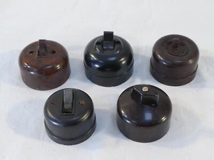 Lot de 5 anciens interrupteurs en bakelite - Picture 1 of 8
