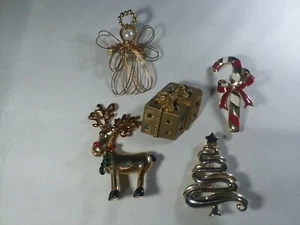 Vintage Rhinestone Christmas Tree Brooch Pin Lot Gift Angel Candy Cane Reindeer - Picture 1 of 8
