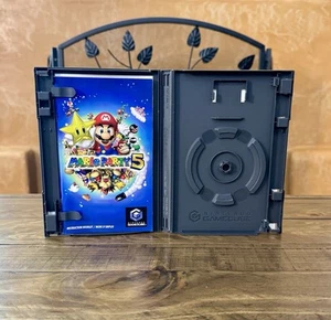 Mario Party 5 (Nintendo GameCube) *NO GAME* Authentic Case + Manual - Picture 1 of 8