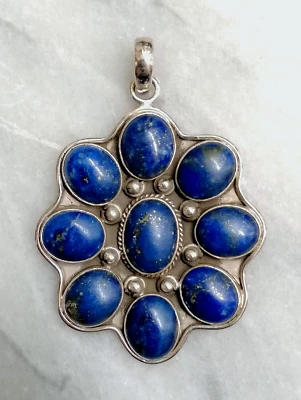 BELLISSIMO MEDAGLIONE OVALE IN ARGENTO 925 CON LAPISLAZZULI CABOCHON. - Immagine 1 di 4