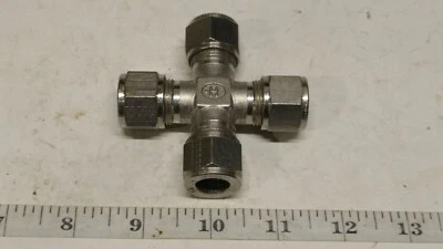 Gyrolok Tube Cross Hoke Union Single Unit 8C316 - Image 1 of 3