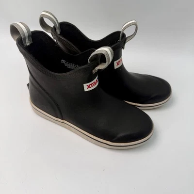 Bota de lluvia impermeable negra Xtratuf para niños 13 Foto 1 de 4