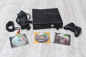 Xbox 360 S Konsole mit Controller + Kabel + Flashdrive + 3 Spiele GTA V Mafia 3 - Bild 1 von 21