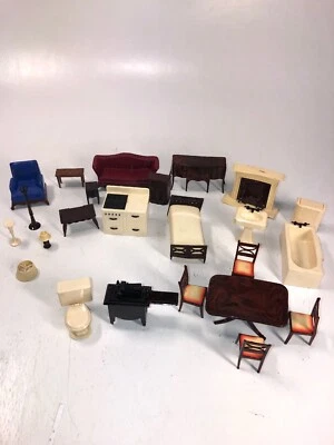 Vintage 24pc Lot DOLLHOUSE Furniture RENWAL Living, Bath & Bed Room, Kitchen - Image 1 of 4
