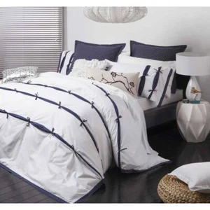 New Logan & Mason Anji Navy Single Quilt / Doona Cover Set White and Navy Blue - Picture 1 of 3