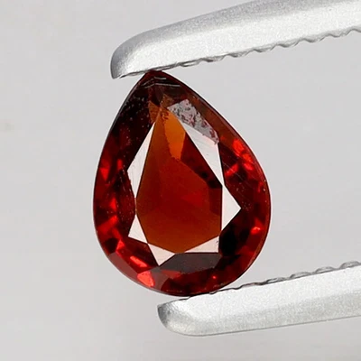 Espinela roja anaranjada natural sin calentar pera 0,21 quilates ancho 4,4 x 3,4 mm, Tanzania Foto 1 de 4