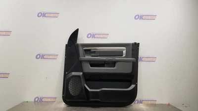 17 DODGE RAM 1500 CREW CAB INTERIOR DOOR TRIM PANEL FRONT RIGHT PASSENGER BLACK Foto 1 de 4