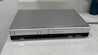 Reproductor combinado de 46 cabezales RCA DRC6350 DVD VCR VHS ¡sin control remoto, funciona! Tiene arañazos  Foto 1 de 4