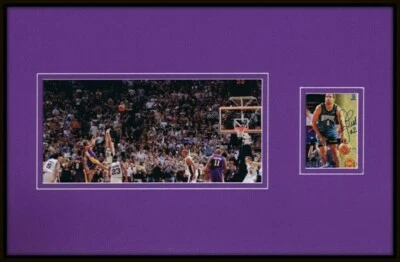 Derek Fisher Signed Framed 11x17 Photo Display SB The Shot Lakers - Image 1 of 2