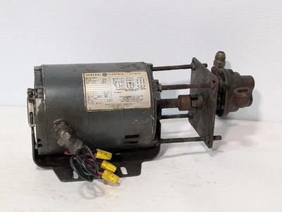 General Electric 5K36MN4 AC Motor, 1/2hp, 1724rpm, 230v480v, with Attachment - Image 1 of 4