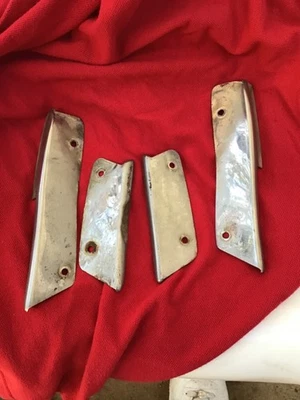 Pontiac Bonneville 1969 69 1970, Catalina, guardabarros inferior ejecutivo bien adornado Foto 1 de 3