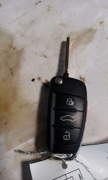 Mando a distancia 15 Audi Q7 llavero 4 botones  Foto 1 de 4