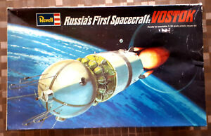 Kit plastica Russia's First Spacecraft VOSTOK vintage scala 1/24 Revell spaziale