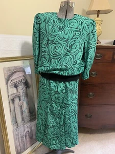 Vintage Made In USA 1980’s Green Dress w/ Black Swirly Abstract Roses Size 14 - Picture 1 of 16