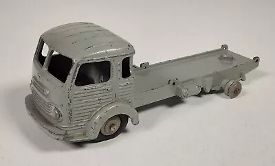 Dinky Toys 33, Simca Cargo, ERSATZTEIL, 1/43, ORIGINAL, NO Box #MS96 - Bild 1 von 4