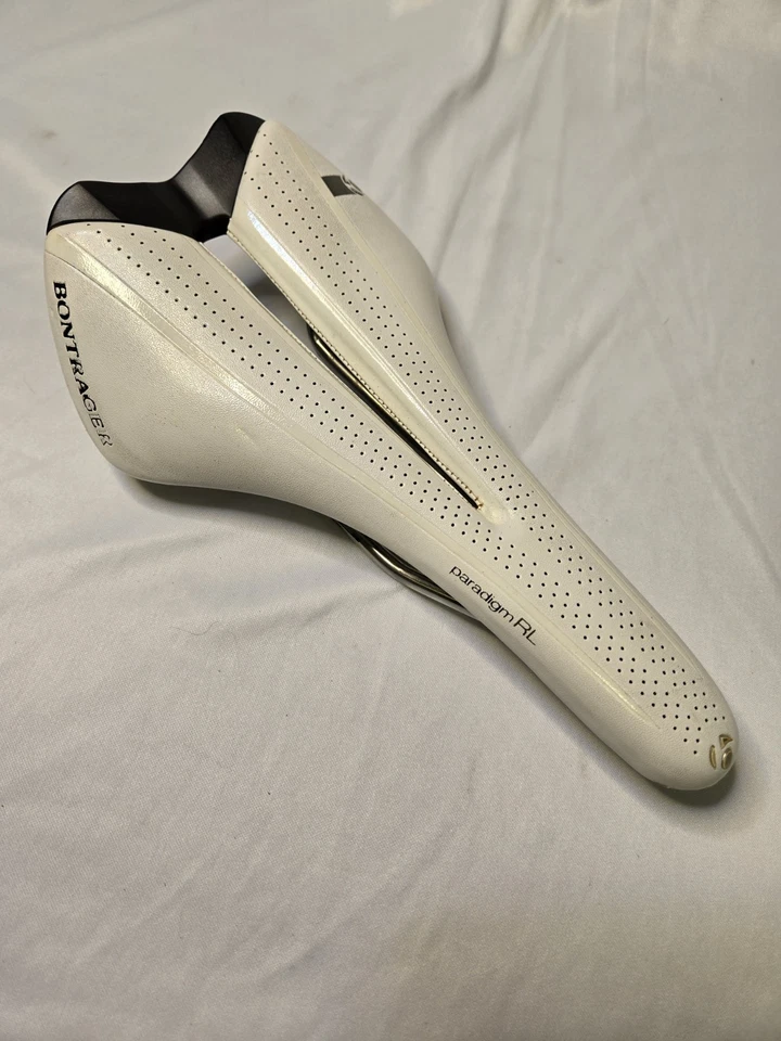 Sillín Bontrager RL Paradigm 148 Hollow Ti blanco excelente usado Foto 1 de 4