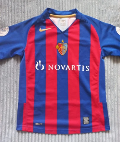 Nike FC Basel 2008/2009/2010 kids youth jersey shirt (Size 8-10y) Cover